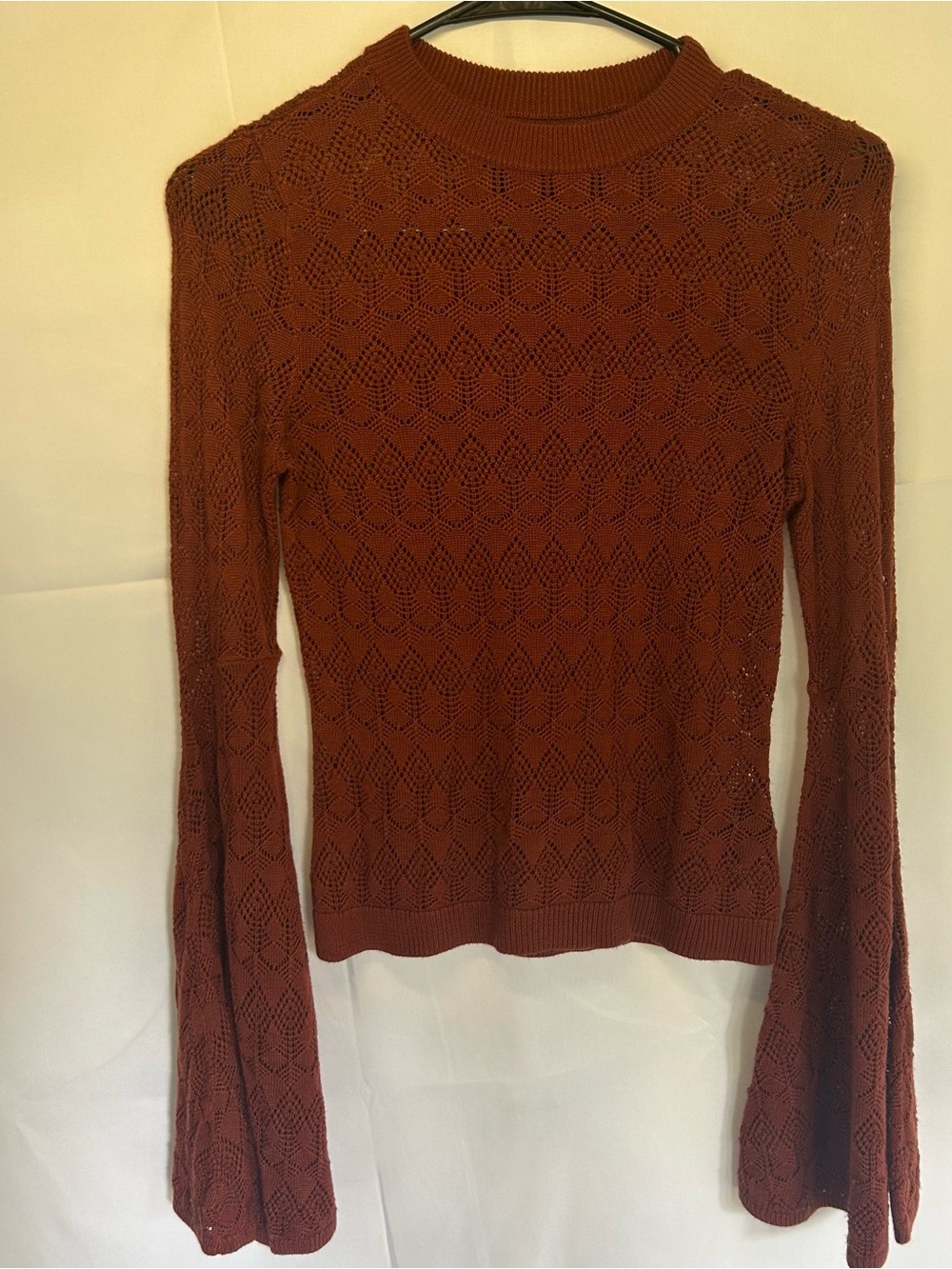 Shyanne rust bell sleeve crochet cropped  sweater size XS